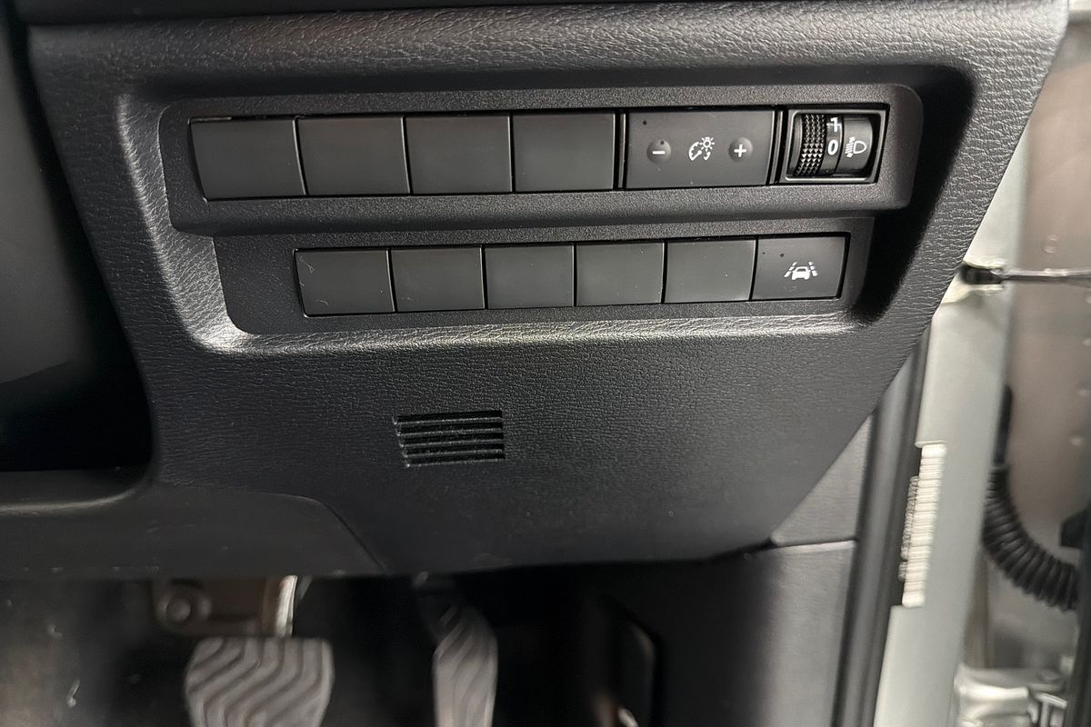2023 Mitsubishi Outlander ES ZM