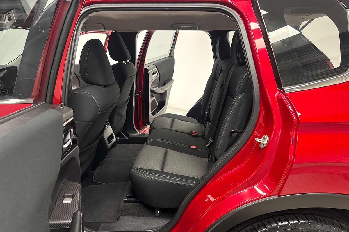2021 Mitsubishi Outlander ES ZM