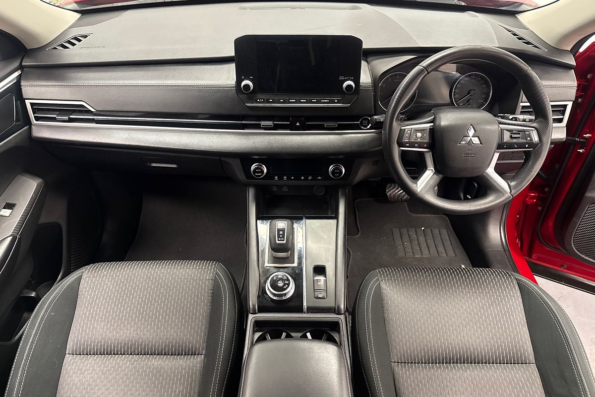 2021 Mitsubishi Outlander ES ZM