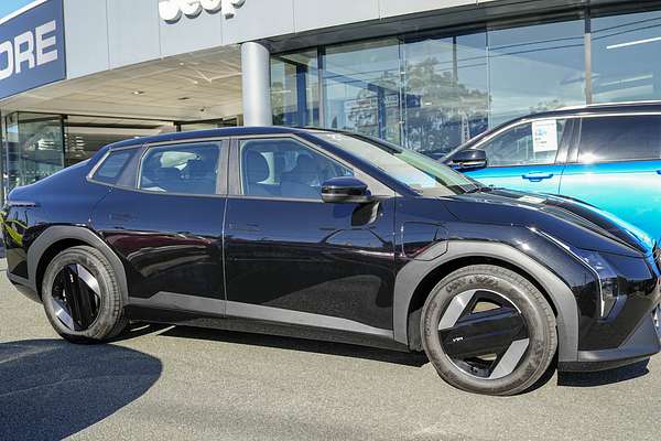 2025 Kia EV4 Air Standard Range CT thumb-3
