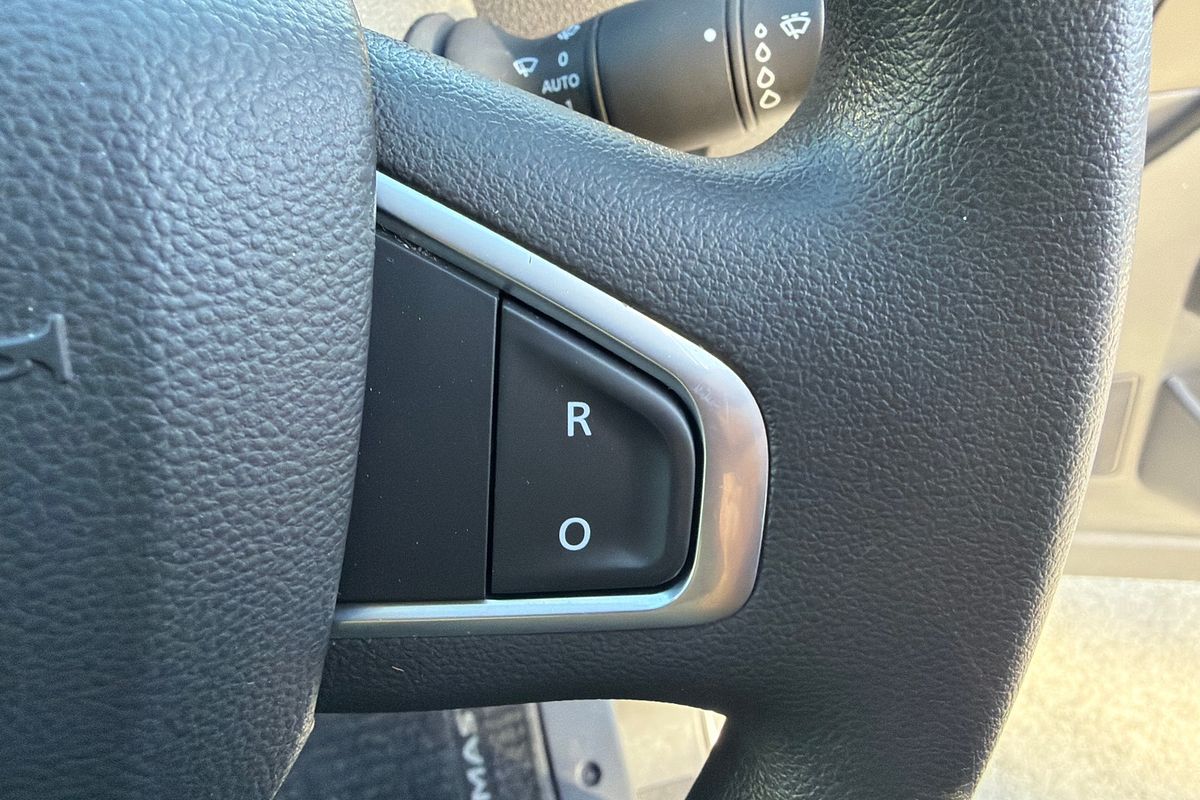 2023 Renault Master Pro 110kW X62 Phase 2 MWB Mid Roof
