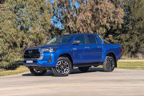 2023 Toyota Hilux SR5 GUN126R