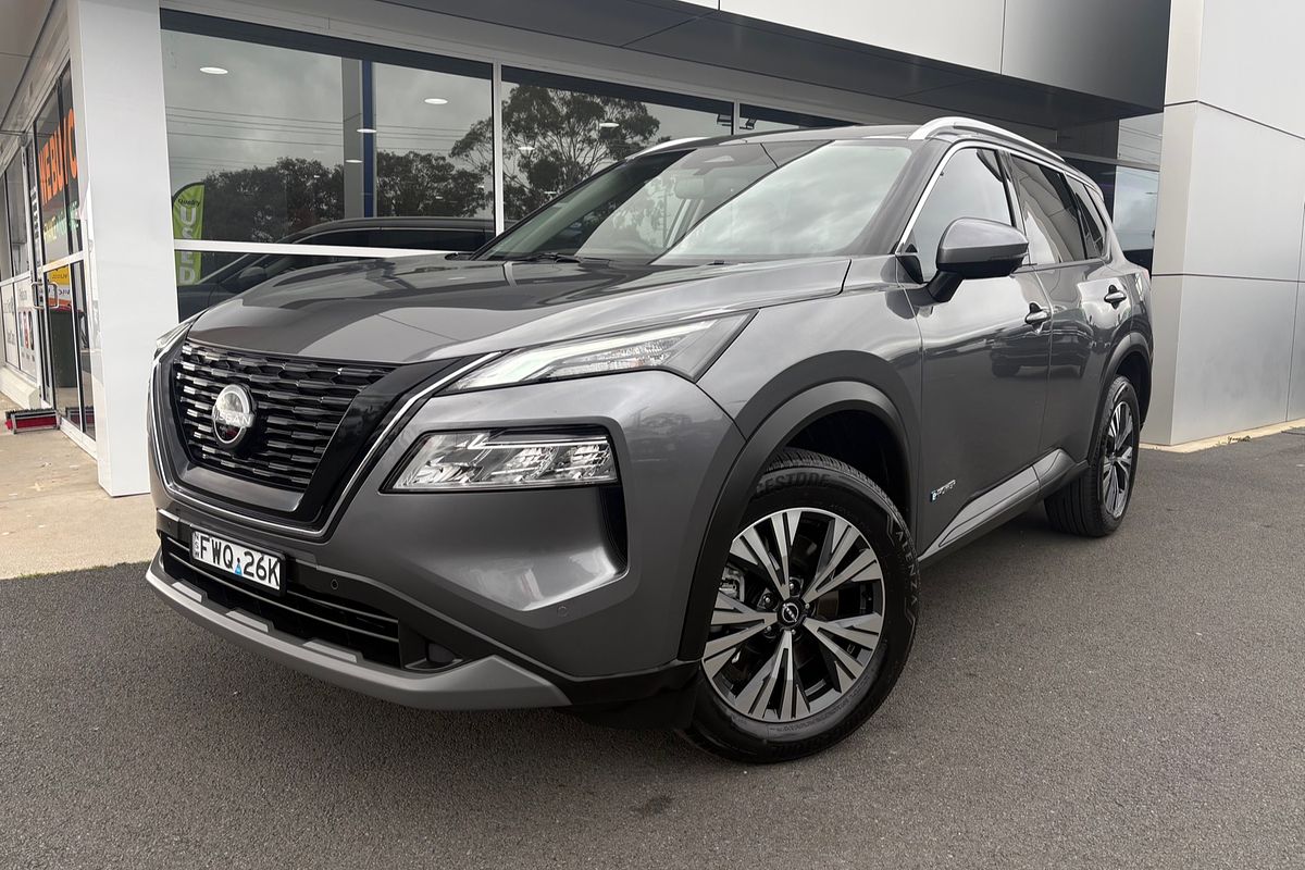 2025 Nissan X-TRAIL ST-L e-POWER T33