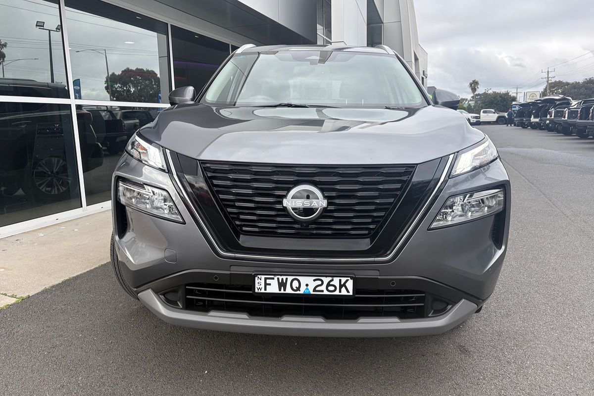 2025 Nissan X-TRAIL ST-L e-POWER T33