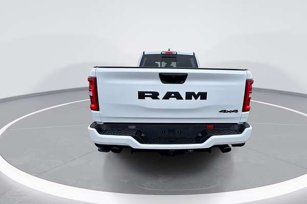 2026 RAM 1500 Express Black Edition Hurricane SO DT 4X4 SWB