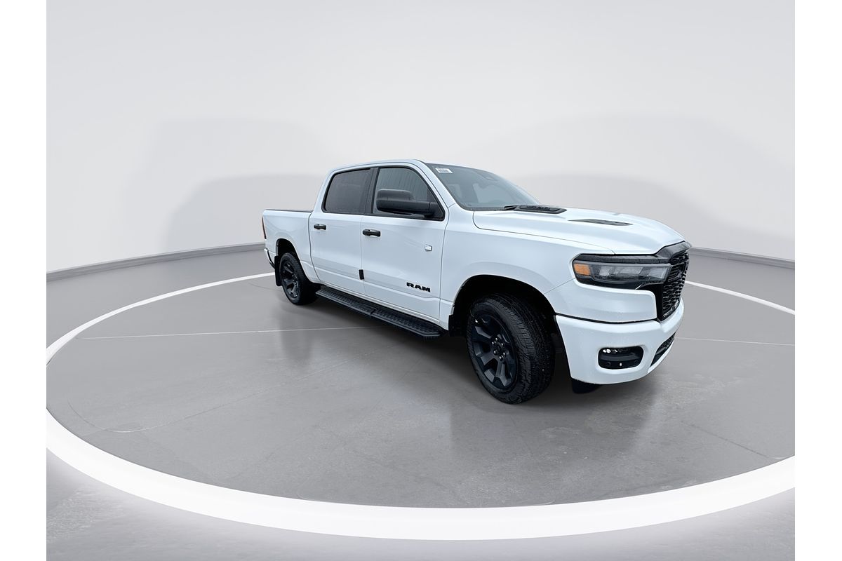 2026 RAM 1500 Express Black Edition Hurricane SO DT 4X4 SWB