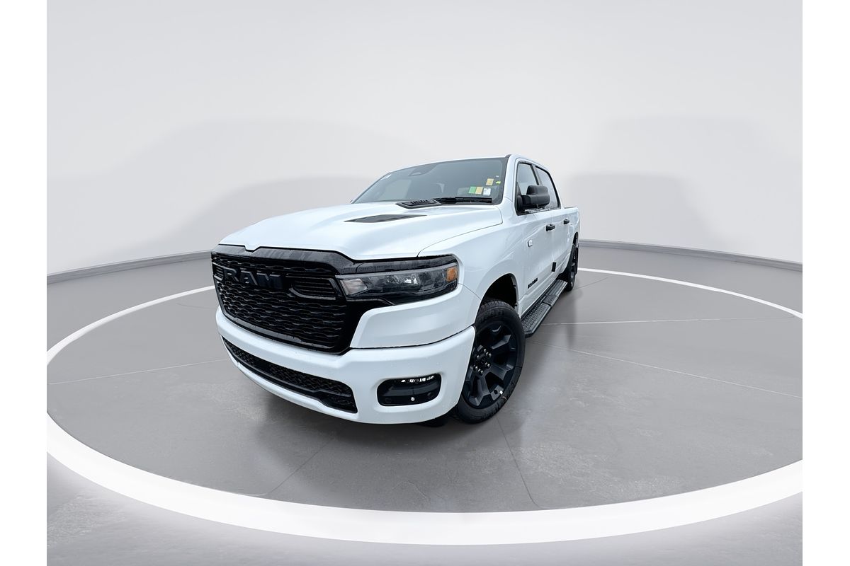 2026 RAM 1500 Express Black Edition Hurricane SO DT 4X4 SWB