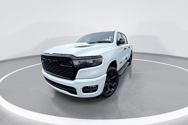 2026 RAM 1500 Express Black Edition Hurricane SO DT 4X4 SWB