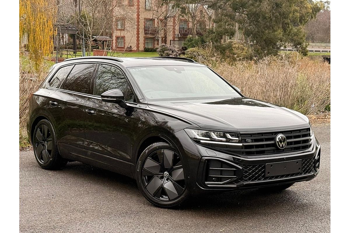 2026 Volkswagen Touareg 210TDI Wolfsburg Edition RC