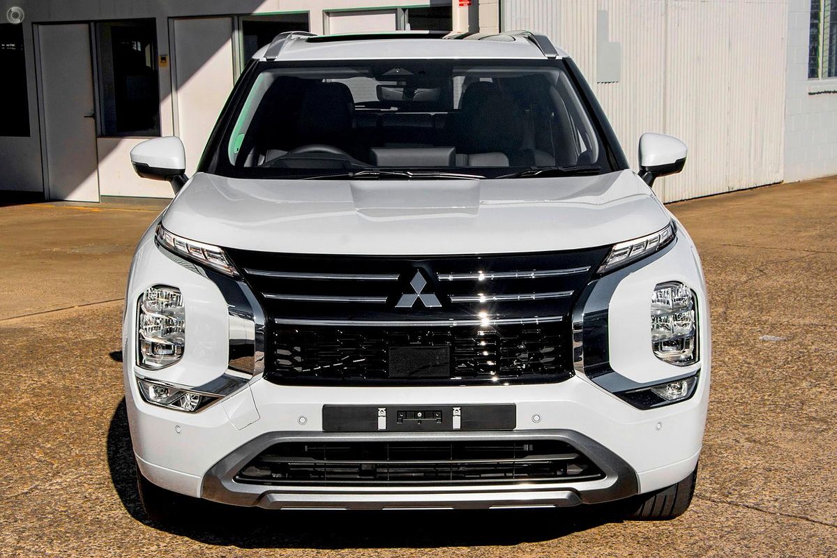 2026 Mitsubishi Outlander Exceed ZM