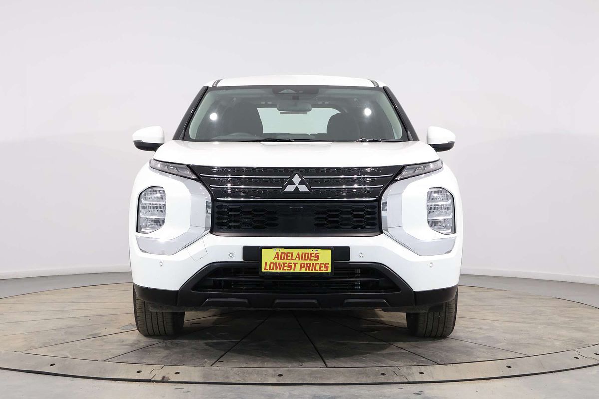 2023 Mitsubishi Outlander ES ZM
