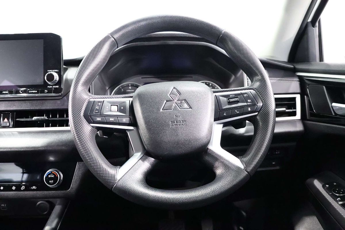2023 Mitsubishi Outlander ES ZM