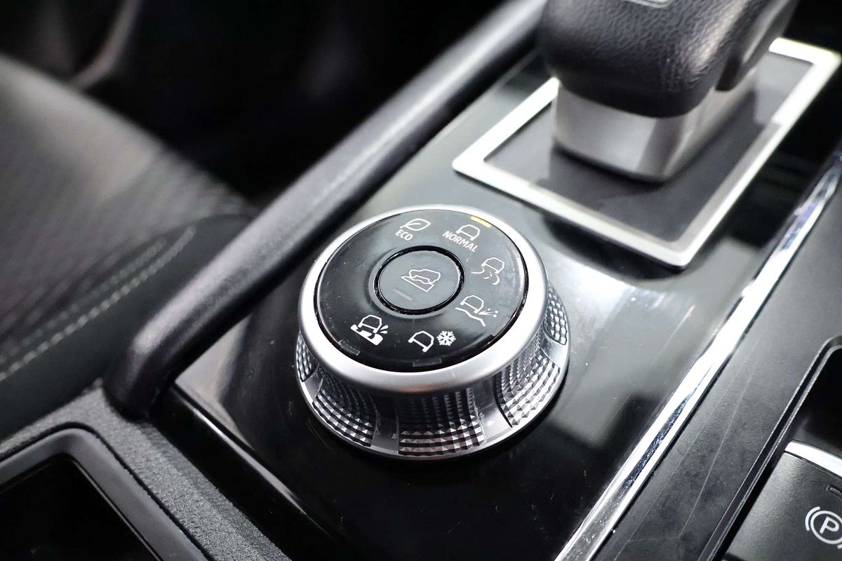 2023 Mitsubishi Outlander ES ZM