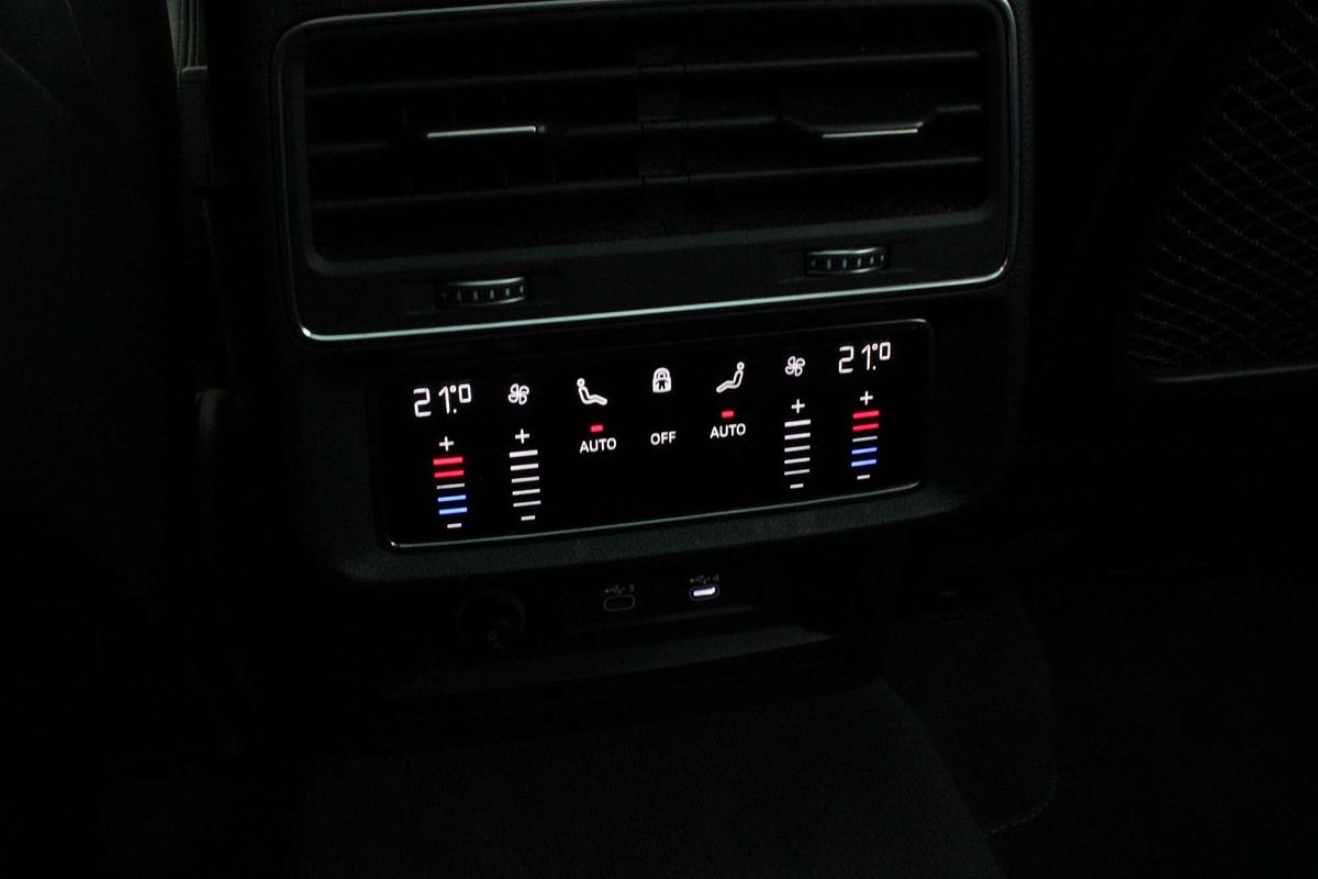 2021 Audi Q7 50 TDI S line 4M