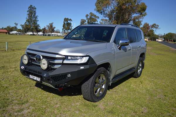 2022 Toyota Landcruiser LC300 SAHARA (4x4) FJA300R