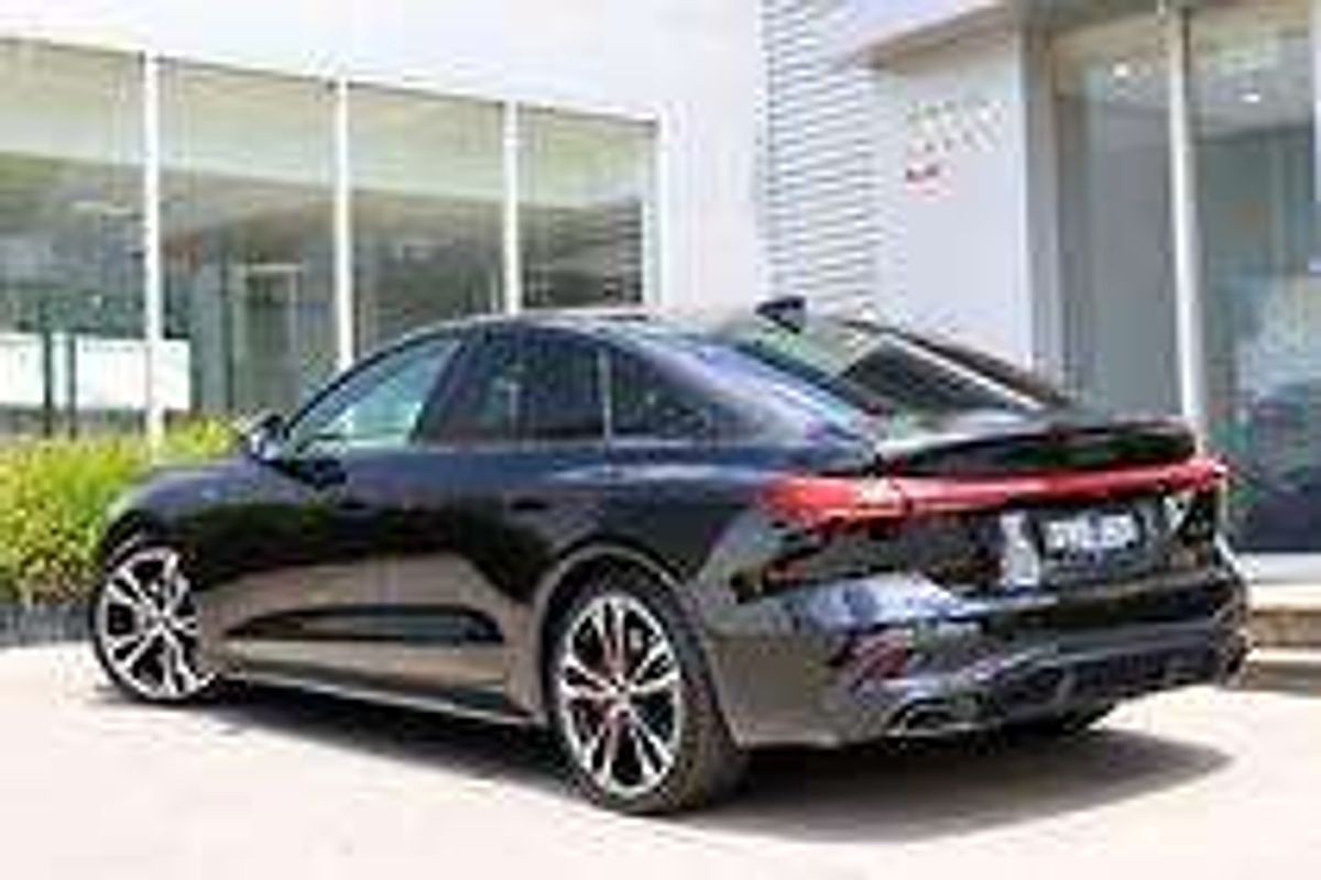 2025 Audi A5 e-hybrid S-Line B10