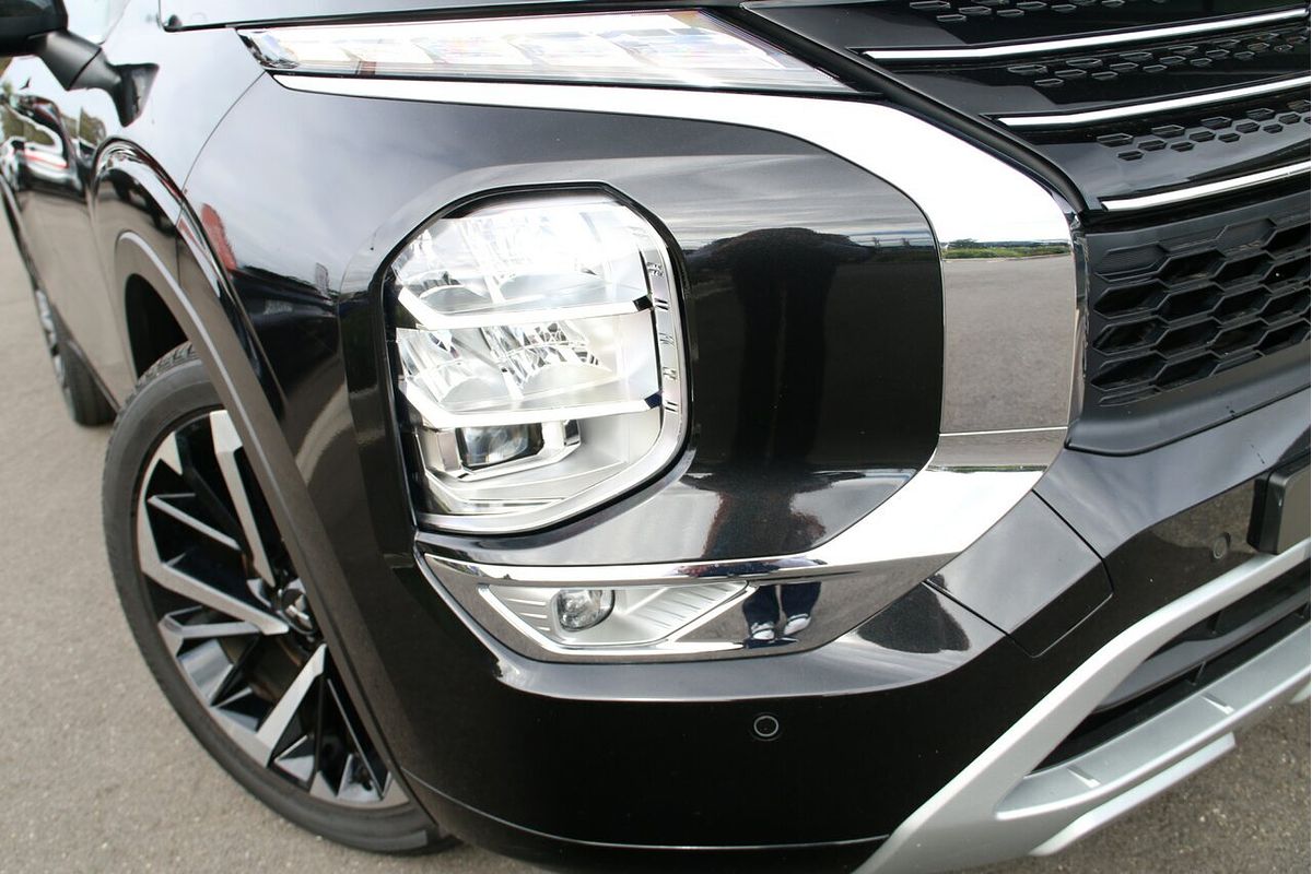 2023 Mitsubishi Outlander Exceed Tourer ZM