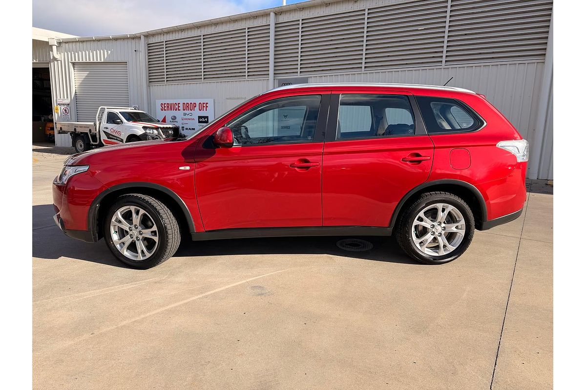 2014 Mitsubishi Outlander ES ZJ