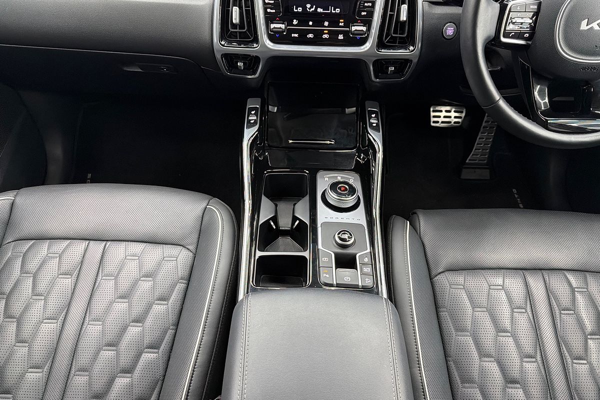 2022 Kia Sorento GT-Line MQ4