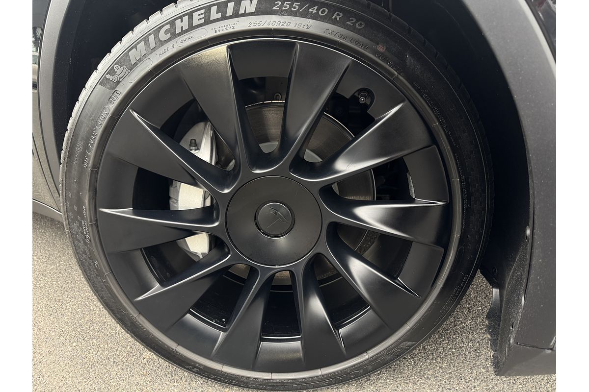 2023 Tesla Model Y Rear-Wheel Drive