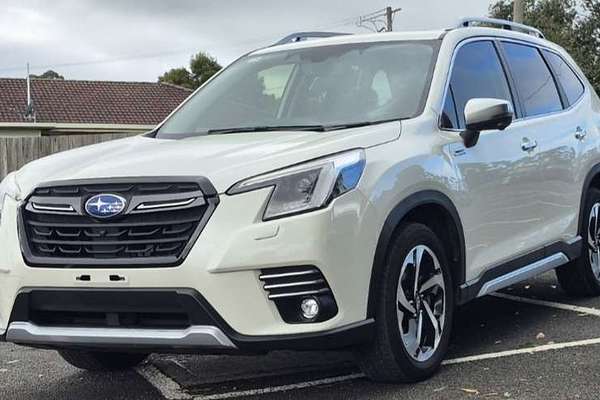 2023 Subaru Forester Hybrid S S5
