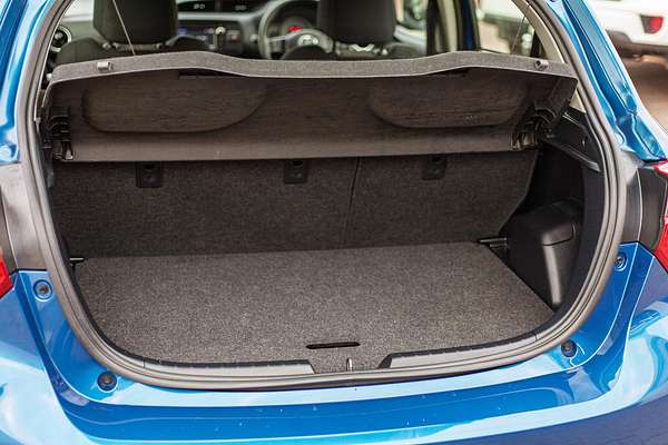 2017 Toyota Yaris Ascent NCP130R thumb-12