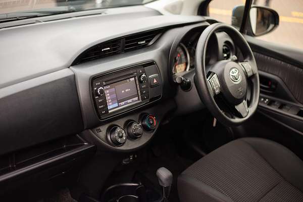 2017 Toyota Yaris Ascent NCP130R thumb-16