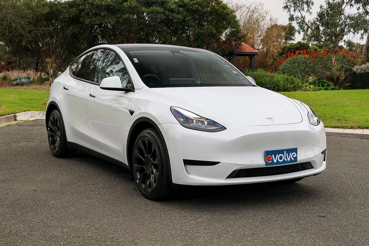 2022 Tesla Model Y Rear-Wheel Drive