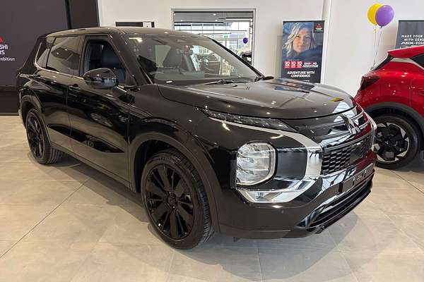 2026 Mitsubishi Outlander Black Edition ZM