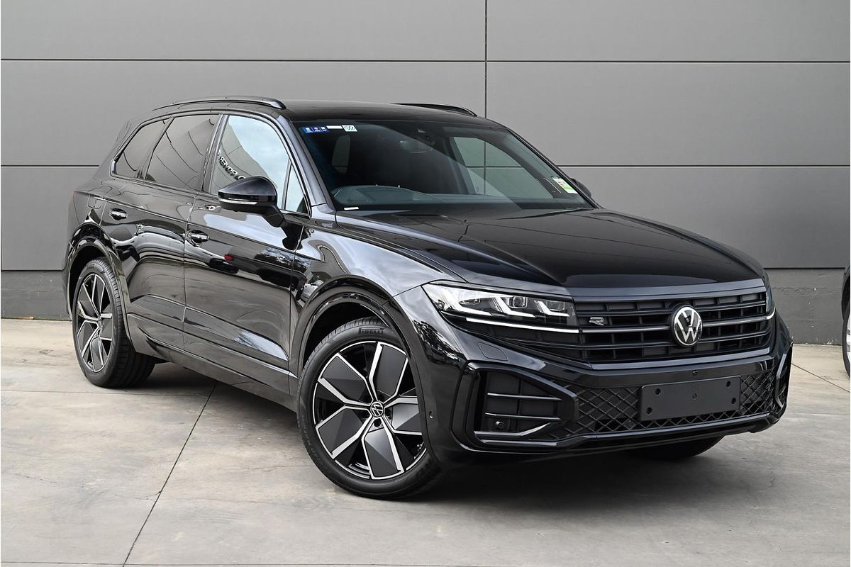 2026 Volkswagen Touareg 210TDI Wolfsburg Edition RC