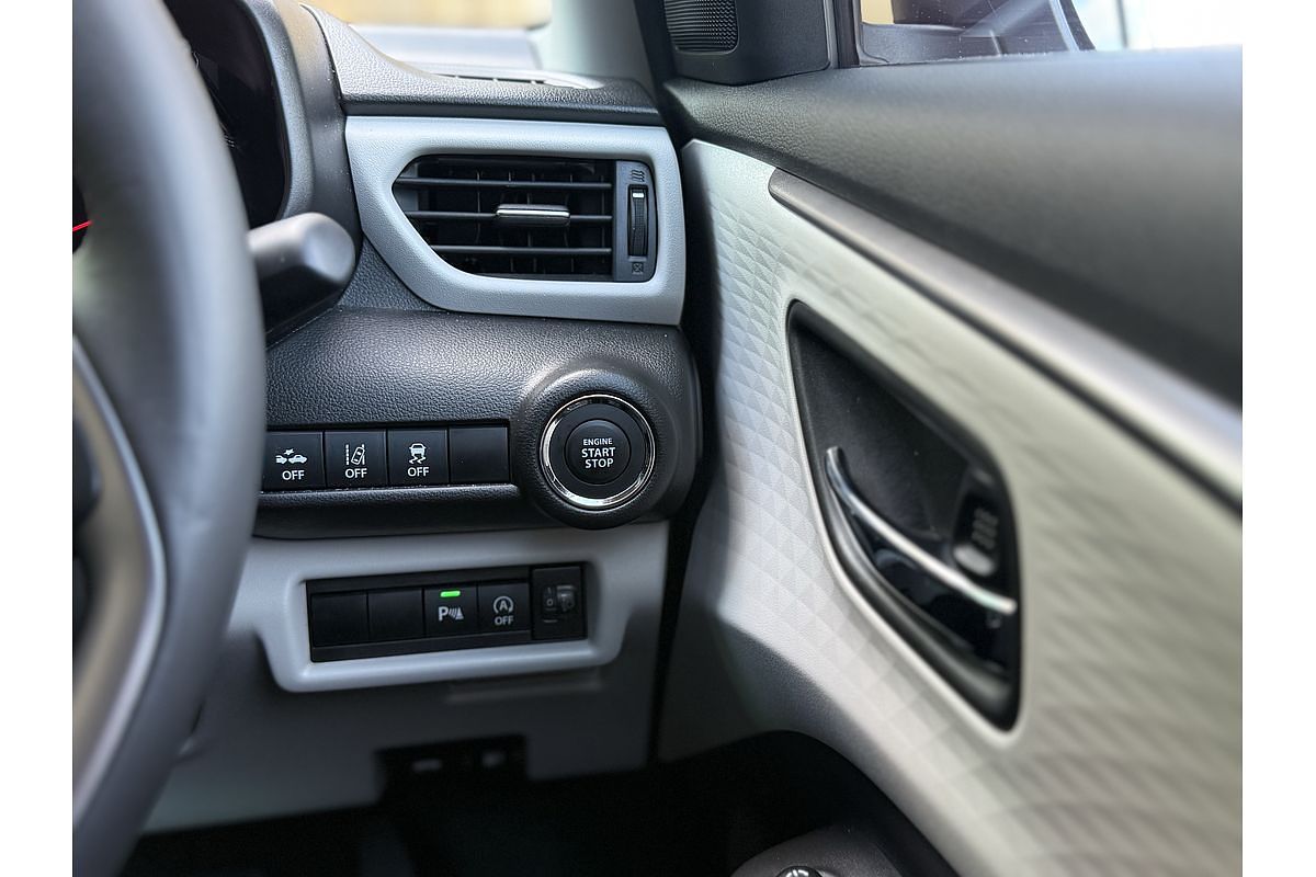 2024 Suzuki Swift Hybrid GLX UZ