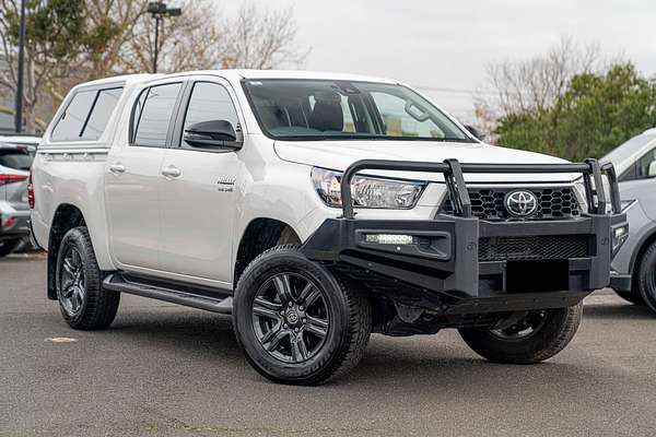2024 Toyota Hilux SR GUN126R