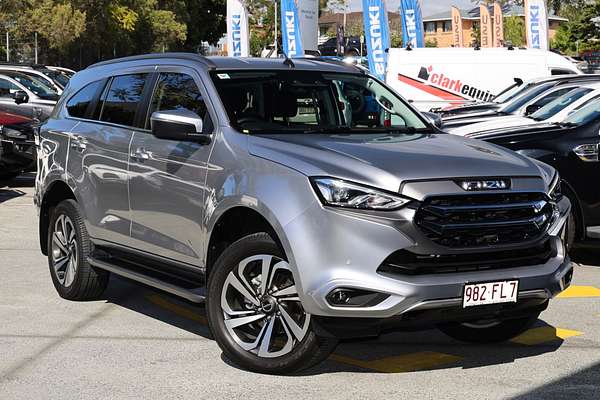 2022 Isuzu MU-X LS-T