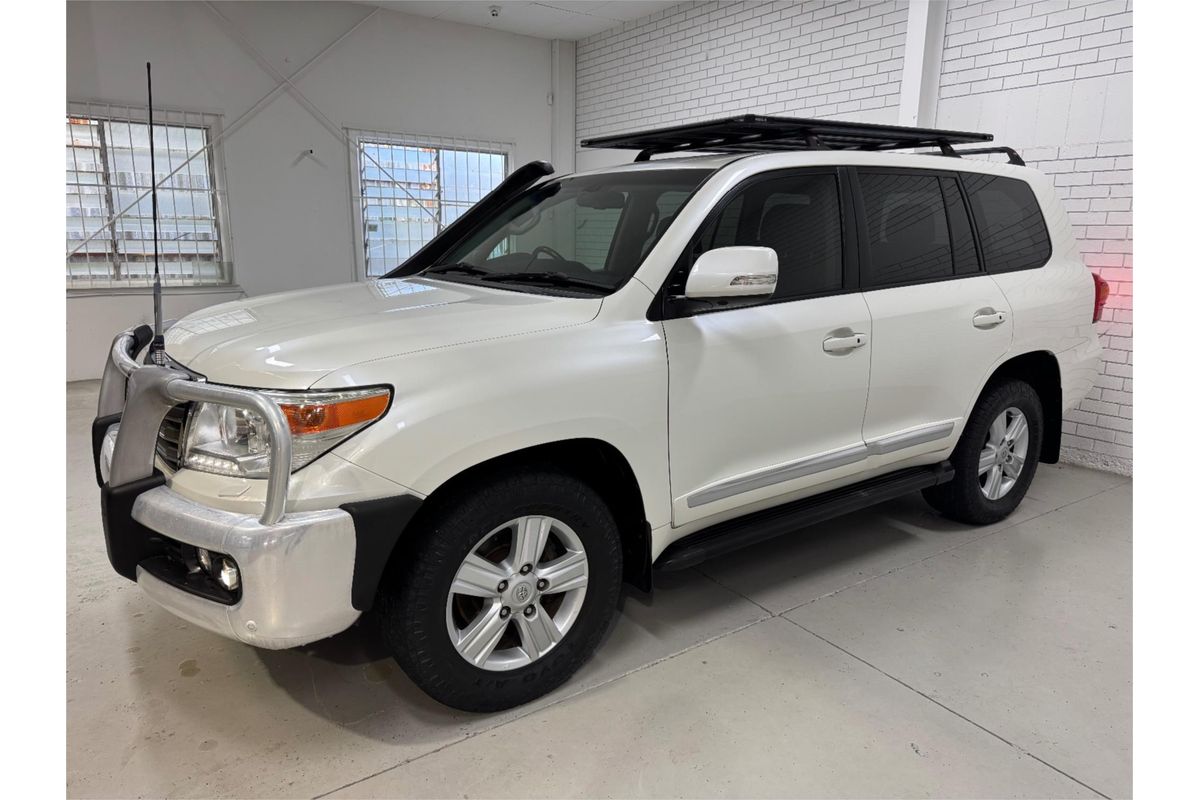 2013 Toyota Landcruiser Sahara VDJ200R