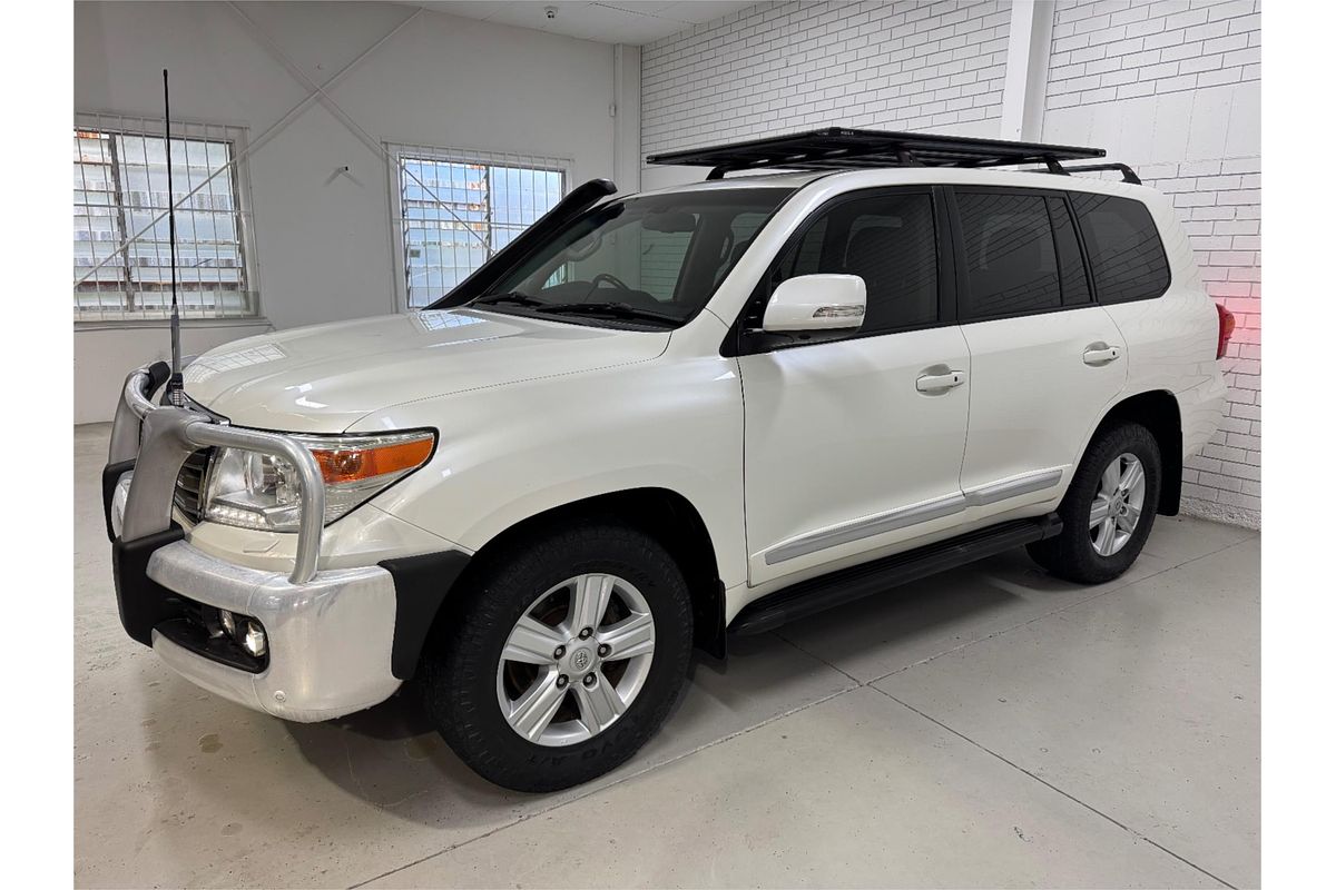 2013 Toyota Landcruiser Sahara VDJ200R