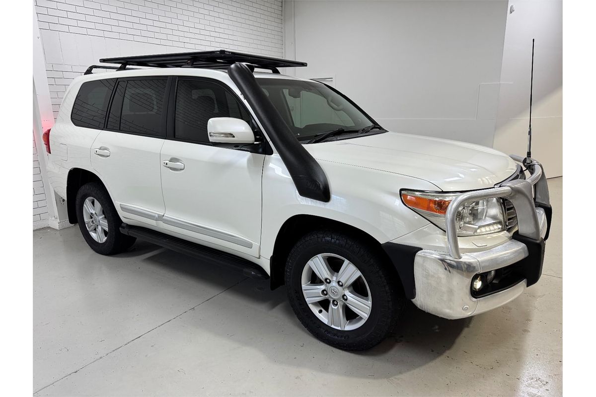 2013 Toyota Landcruiser Sahara VDJ200R