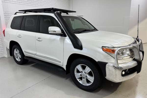 2013 Toyota Landcruiser Sahara VDJ200R