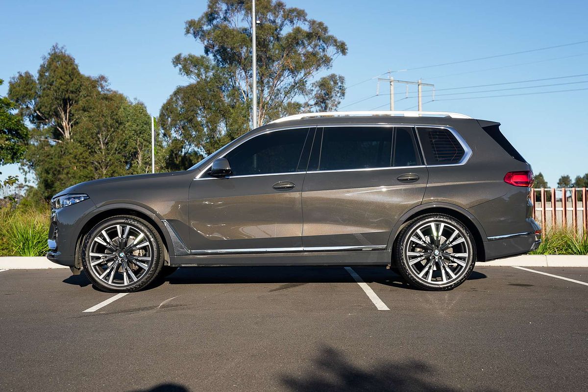 2021 BMW X7 xDrive30d G07