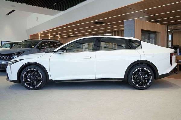 2026 Kia K4 GT-Line CL4m