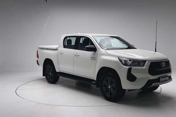 2025 Toyota Hilux SR GUN126R 4X4 thumb-1
