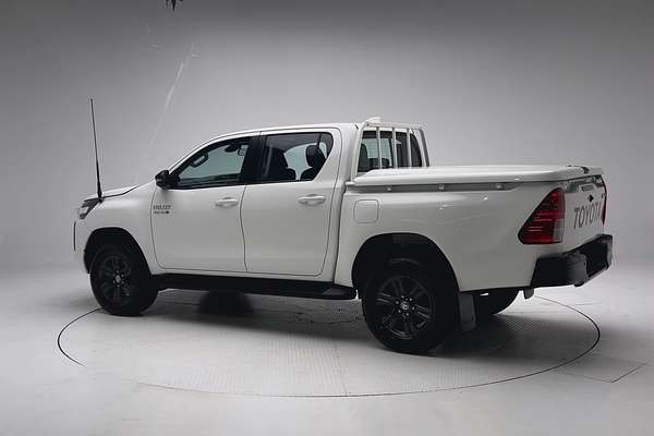 2025 Toyota Hilux SR GUN126R 4X4 thumb-5