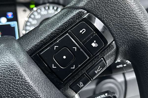 2025 Toyota Hilux SR GUN126R 4X4 thumb-15