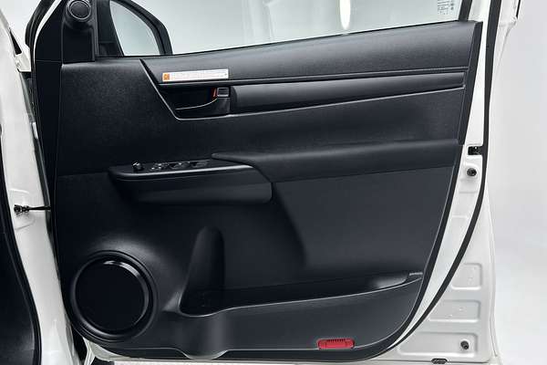 2025 Toyota Hilux SR GUN126R 4X4 thumb-18