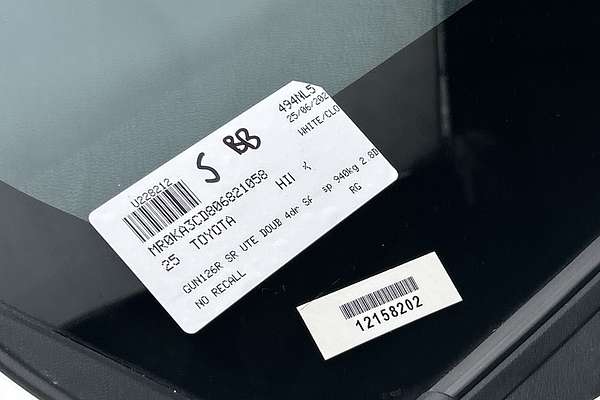 2025 Toyota Hilux SR GUN126R 4X4 thumb-23