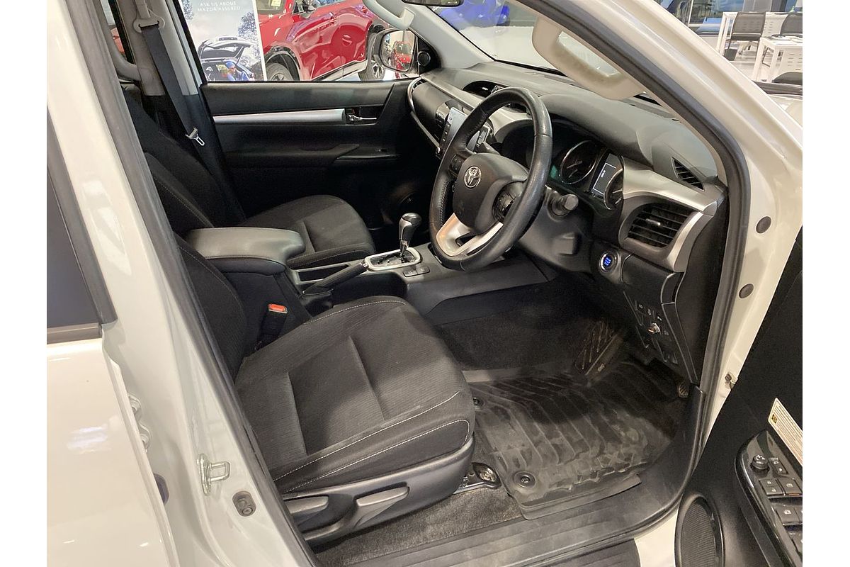 2020 Toyota Hilux SR5 GUN126R 4X4