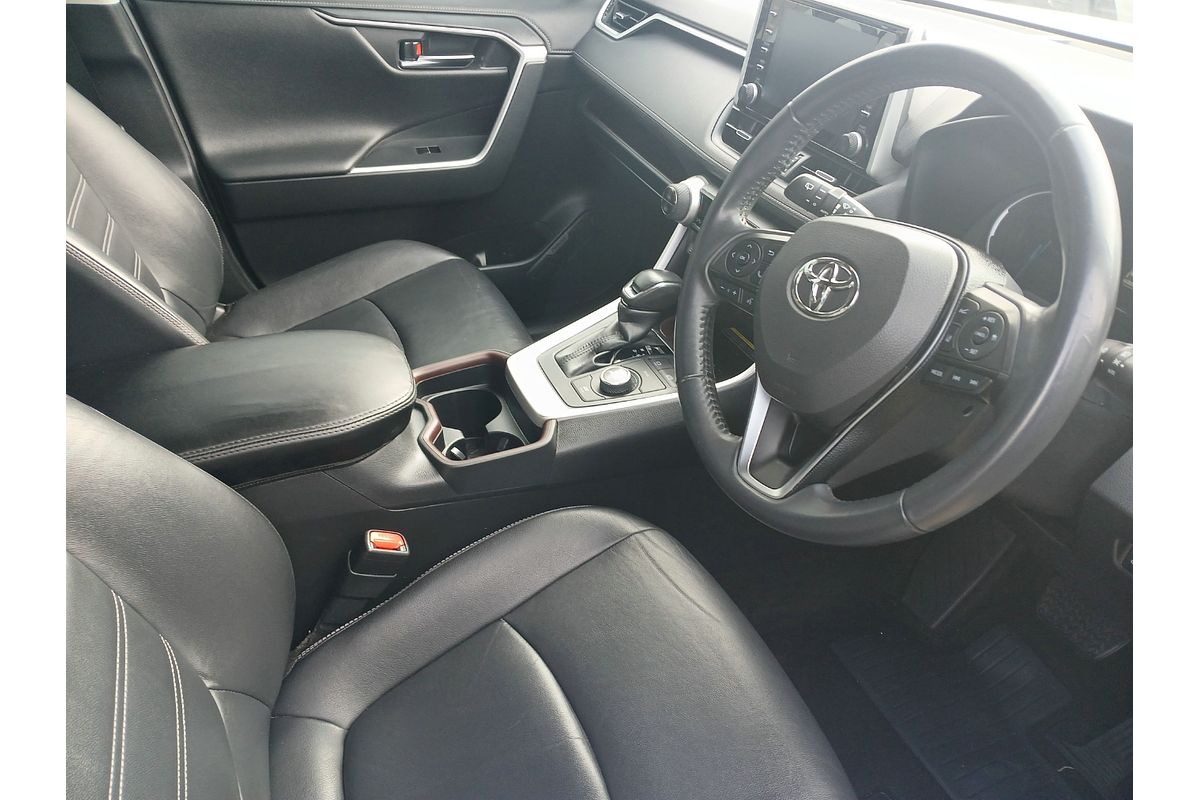 2019 Toyota RAV4 Cruiser AXAH54R image 10
