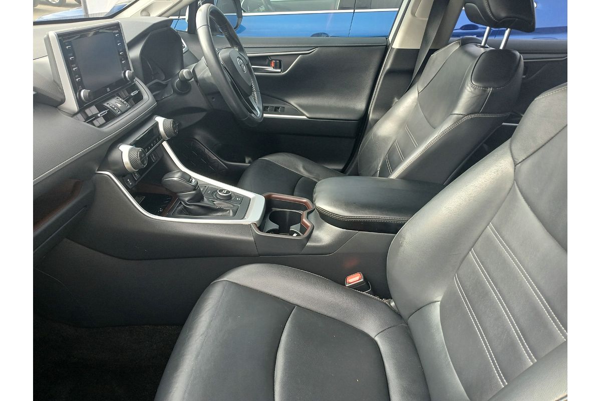 2019 Toyota RAV4 Cruiser AXAH54R image 15