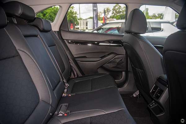 2026 Kia Seltos GT-Line SP2 PE thumb-4