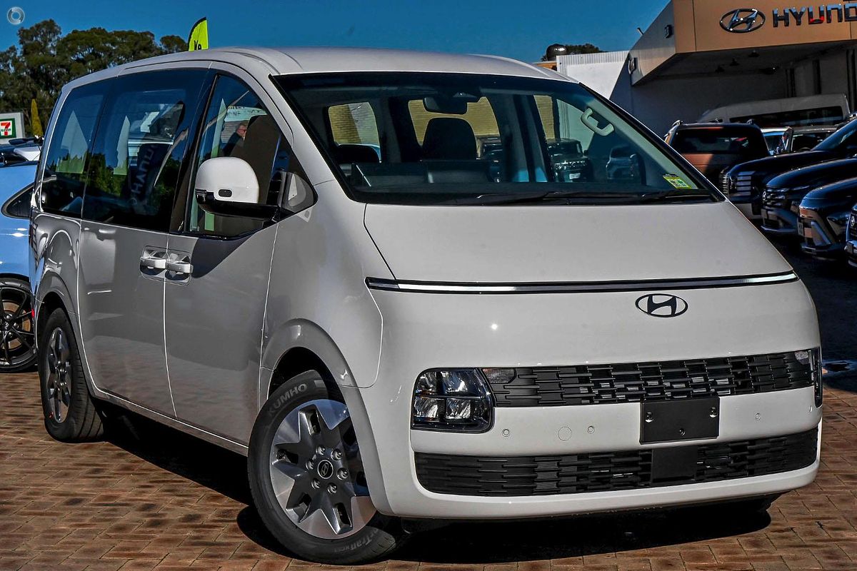2026 Hyundai STARIA US4.V4