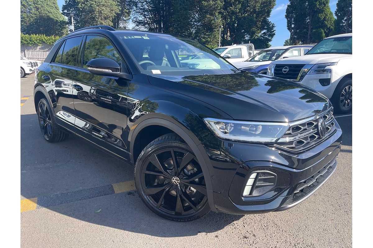 2025 Volkswagen T-Roc 140TSI R-Line D11